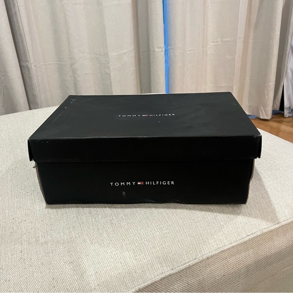 Tommy Hilfiger Boots: Cognac - Picture 11 of 11